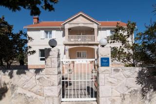 Apartments Mijajov Dvor - Sumartin - 0