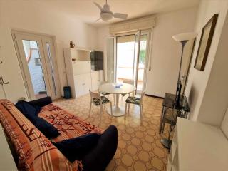 R25 - Trilocale con ampio terrazzo - Ancona - 2