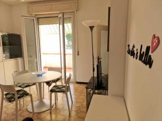 R25 - Trilocale con ampio terrazzo - Ancona - 1