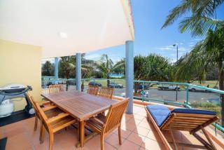 Byron Surfside 4 at Clarkes Beach - 0