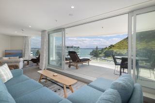 Oceanside Apartment with Iconic Views - Mount Maunganui - 1