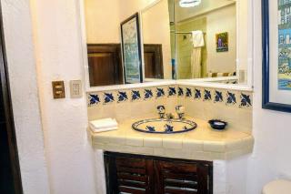 Ocean view 2Br Condo-Balcony-Beach-Pool - 3