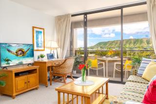 Great Diamond Head Views, 2BR Condo with Free Parking! - Honolulu - 1