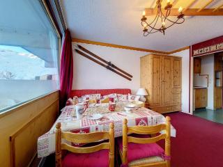 Studio lumineux au pied des pistes avec balcon - Idéal pour 2 personnes - FR-1-344-666 - 4