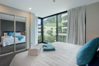 Oceanside Apartment with Pool Views - Mount Maunganui - 0
