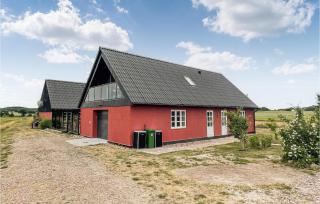 Amazing Apartment In Østermarie - 1