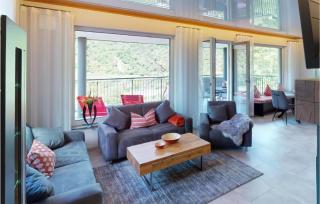 2 Bedroom Gorgeous Apartment In Burgen - Burgen - 8