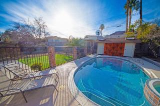 Newer Ranch with Pool and Hot Tub near the Strip and Freemont street. - Las Vegas - 8