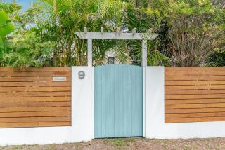 Seashells - Popular Beach House - Yamba - 1