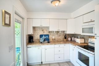 Baywatch Cabin home - 3