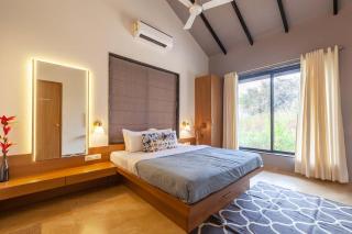 Soul Serenity by StayVista - Your nature getaway with a Swimming pool - Nashik - 3