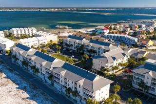 Gulf Island Condos Unit 722 - 9