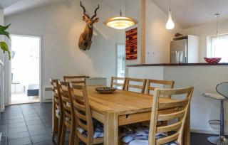 Cozy Newer Large Holiday Home In Snogebæk - Neksø - 7