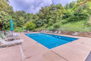 A Bear's Lodge #613 - Sevierville - 9
