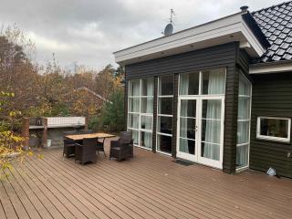 Beautiful Holiday Home On A Scenic Plot - 1