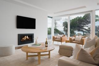 The Cove Beach Front Luxury House - 5