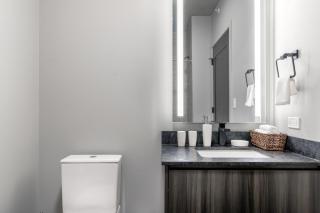 Loop Studio w Pool Gym nr Merchandise Mart L CHI-253 - 1