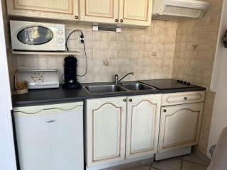 Studio Cabine Climatisé, Plage et Piscine, 4 Couchages - Port Camargue - FR-1-250-151 - 3