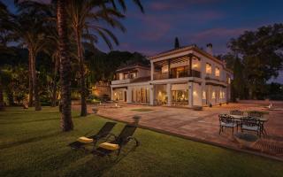 Cubo's Mountain Bayview Luxury Villa - 5