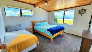 The Sunrise Bach - One Tree Point Holiday Home - One Tree Point - 3