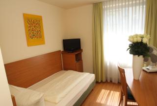 Memphis Hotel - Frankfurt - 2
