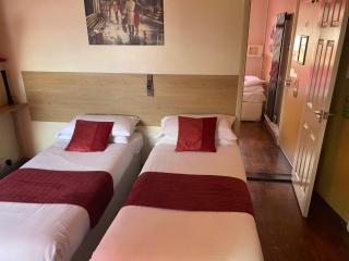 The Railway Sleeper Lodge - Colchester - 8