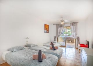 Castle Harbour Cozy Studio Heated Pool Los Cristianos LoveTenerife - Arona - 3