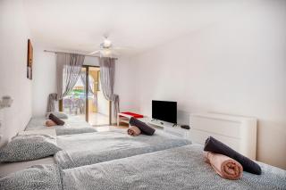 Castle Harbour Cozy Studio Heated Pool Los Cristianos LoveTenerife - Arona - 1