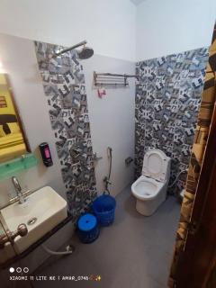 Hotel Prabhat - Varanasi - 4
