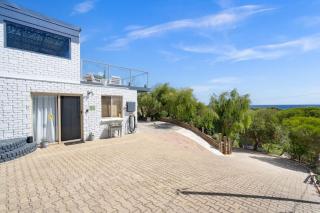 Oceanview Manor by "Peppy Beach Retreats" - Two Houses in One with Panoramic Views - Capel - 3