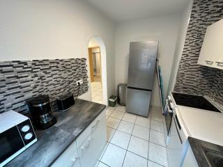 Beautiful, large and great apartment with balcony in top location - 3