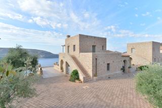 Akrolithi Boutique Hotel & Suites - Oitylo - 5