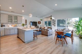 Half Moon Bay Vacation Rental 1 Mile to Beach! - Half Moon Bay - 3
