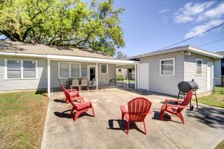 Coastal Long Beach Rental with Patio, Walk to Beach! - Long Beach - 9