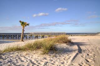 Coastal Long Beach Rental with Patio, Walk to Beach! - Long Beach - 8