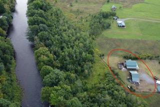 Spacious Salmon River Waterfront Lodge for 6 - Altmar - 9