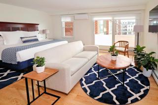 Harborside Inn - Newport - 9