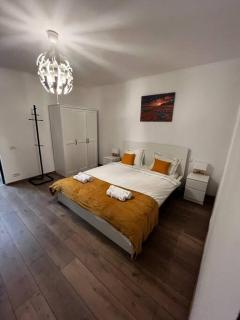 Parklake's Treasure - Bucarest - 1