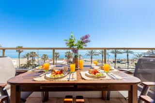 797 HOLIDAY RENTALS - Amplio piso con terraza en primera línea de playa - Torremolinos - 9