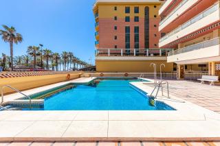 797 HOLIDAY RENTALS - Amplio piso con terraza en primera línea de playa - Torremolinos - 6