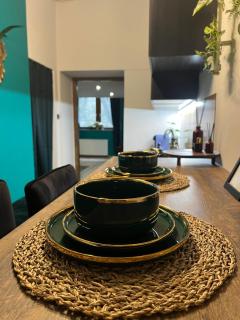 Jungle Inn - 2