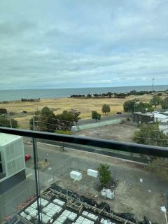 Modern 2 BRM Apt in Williamstown - 3