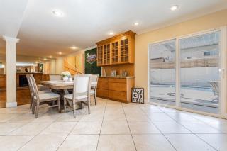 Spacious 5-Bedroom Retreat with Pool Minutes from the Las Vegas Strip - Las Vegas - 2