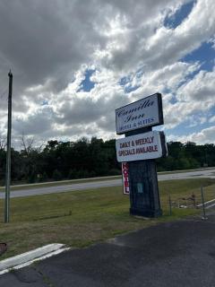 Camilla Inn & Suites - 9