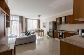 Sunset Holiday Apt - 2 Bedrooms - 8