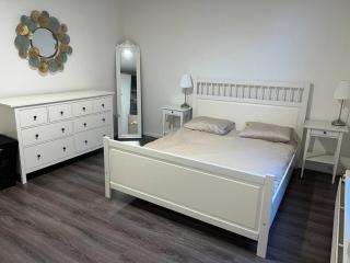 88 12Apartement City Enschede with Private Parking - 3