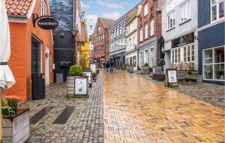 Awesome Apartment In Aabenraa With Wifi - Aabenraa - 2