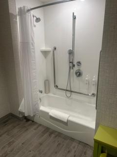 Hampton Inn By Hilton Kingston - Kingston - 6