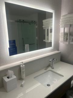 Hampton Inn By Hilton Kingston - Kingston - 2