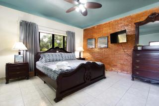Sea Eye Hotel - Tropical Building - Utila - 0